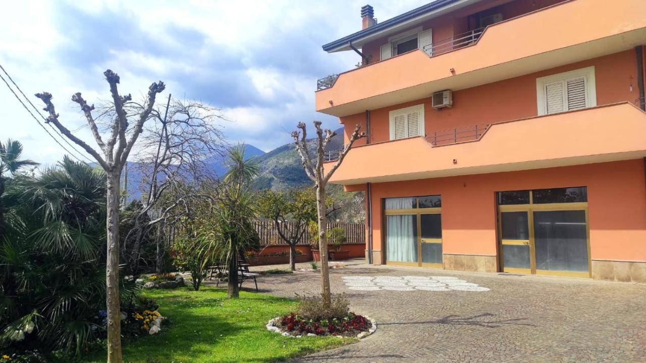 A Casa Di Frank Hotel Sora Bagian luar foto